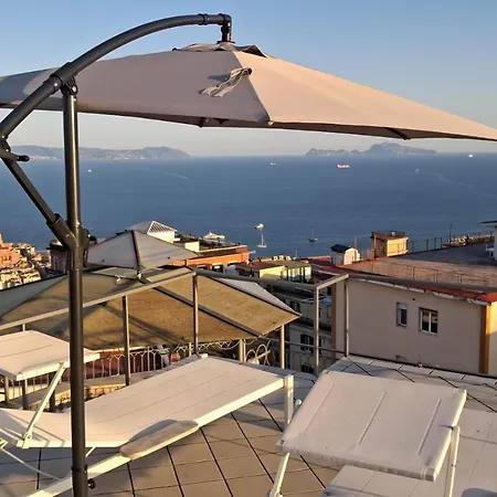 Διαμέρισμα Terrazza Morghen Panoramic Rooftop Νάπολη