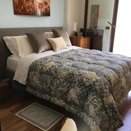 Appartement Terrazza Morghen Panoramic Rooftop Napels