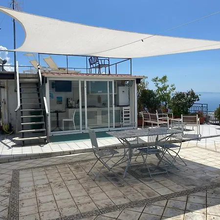 Terrazza Morghen Panoramic Rooftop Appartement